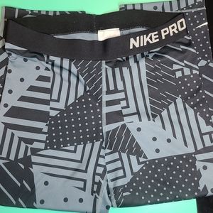 Nike leggings